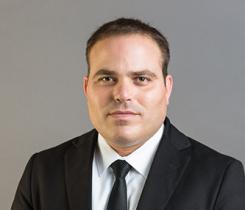 Adv. Ofer Reznik