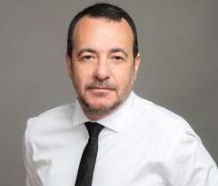 Adv. Avraham Kaner