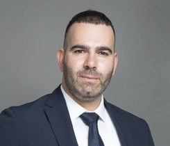 Adv. Ron Shmuel