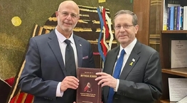 הספר שזיכה את עורך הדין בביקור אצל נשיא המדינה